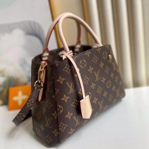 Meet your Posher, Nancy